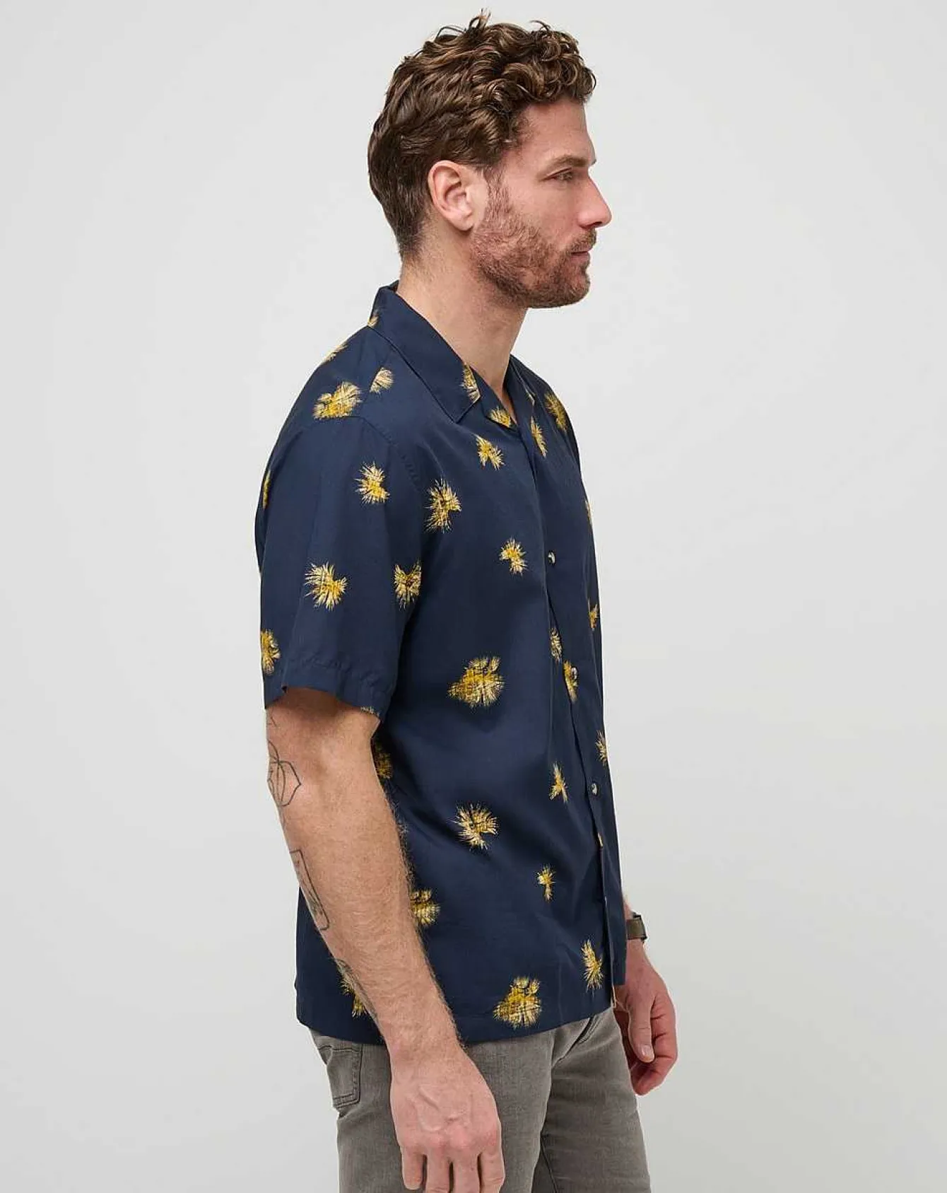 Casino Holiday Button-Up
