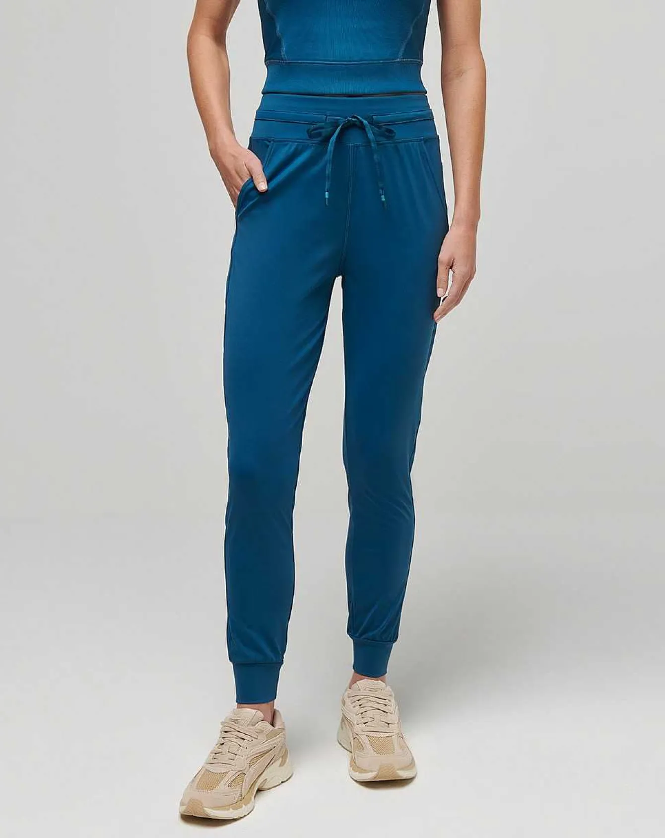 Moveknit Tie Jogger