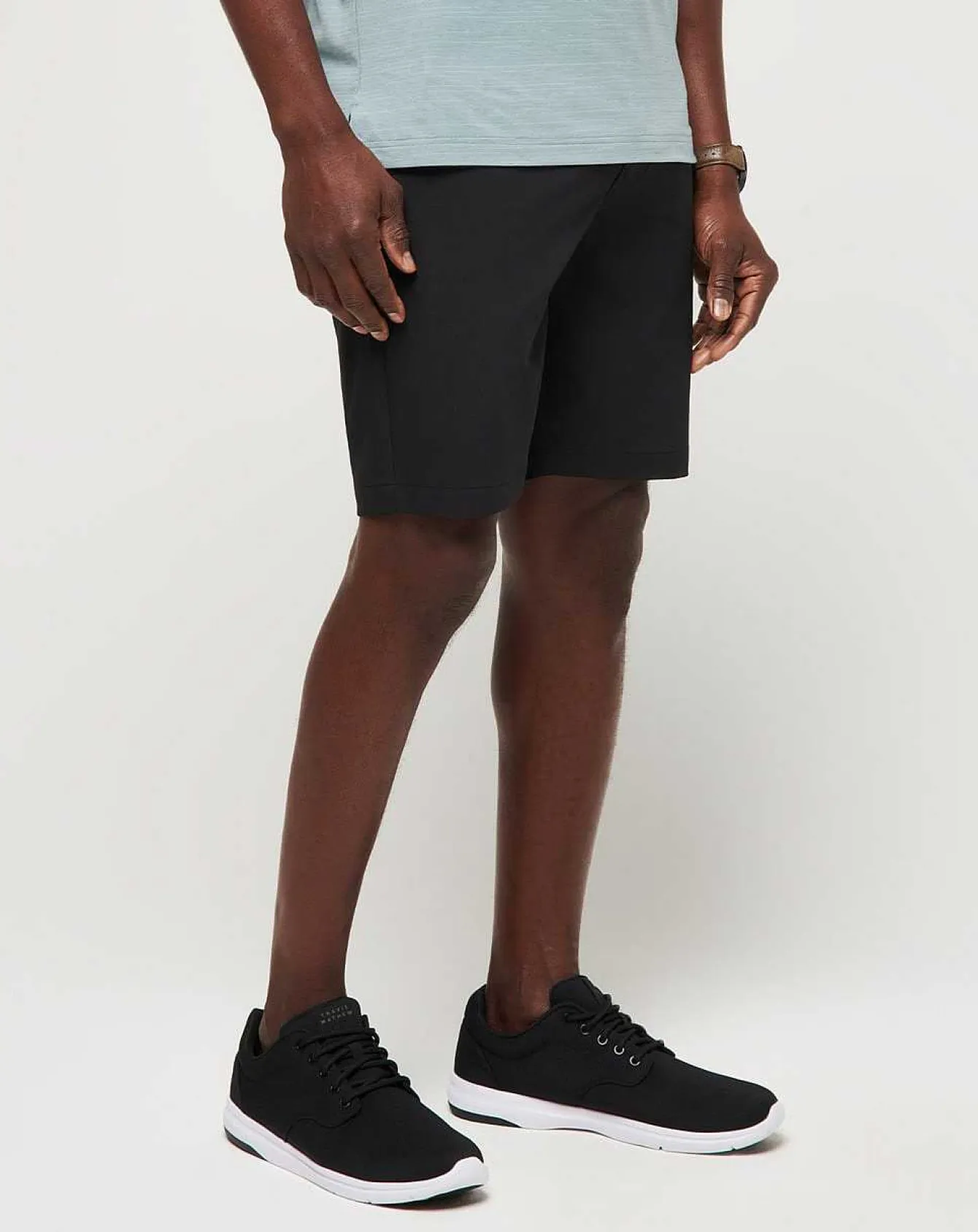 Wanderlust Short 9In