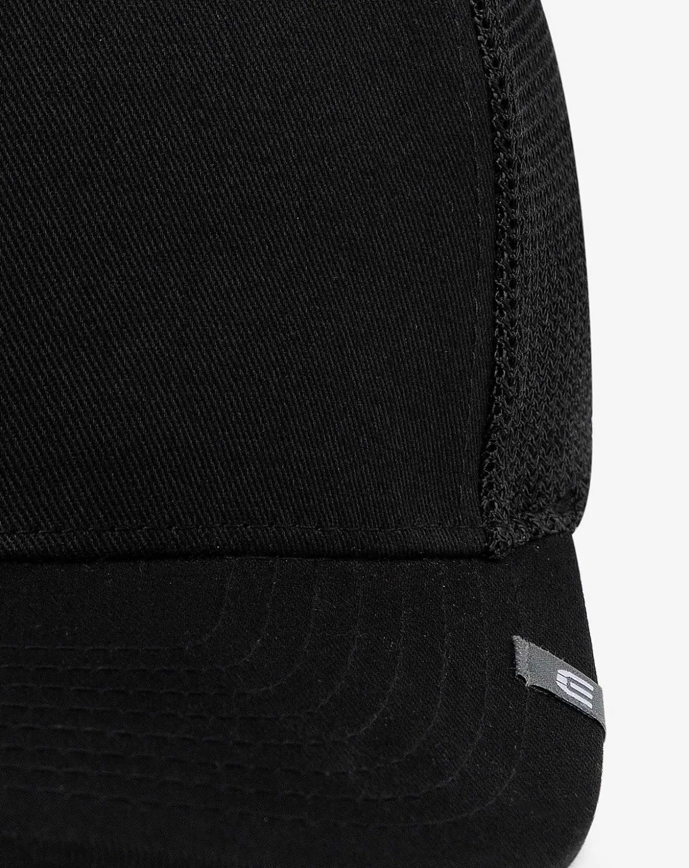 Widder 2.0 Snapback Hat
